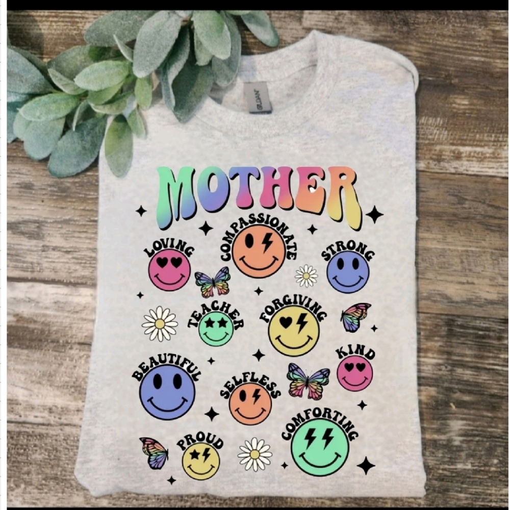 Mom shirt retro cute popular trending mama floral butterfly